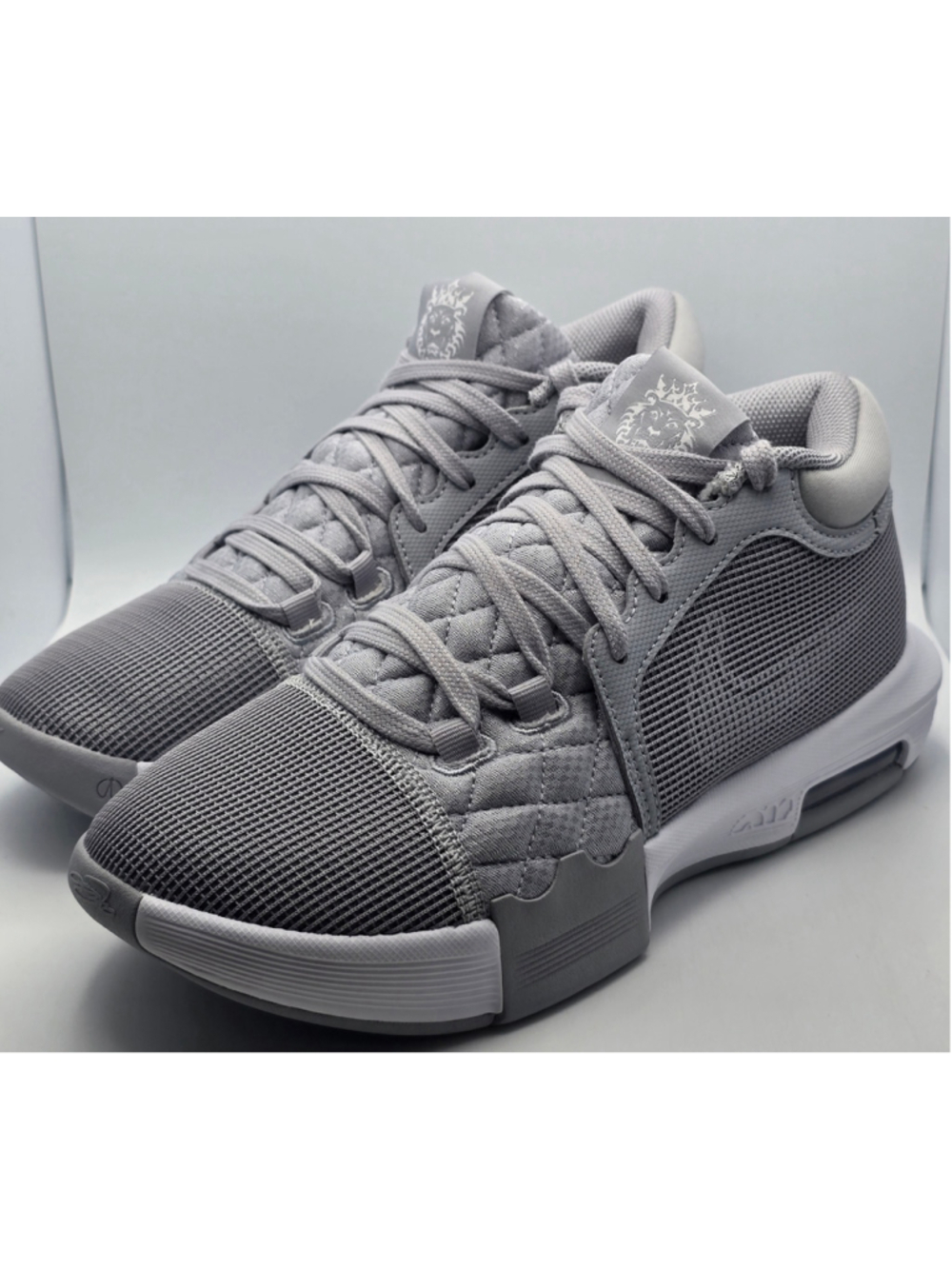 Men's Nike LeBron Witness VIII TB Athletic Shoes in Grey and White Men's 7 - Picture 3 of 10